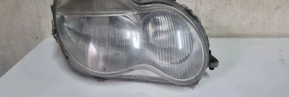 Mercedes-Benz C W203 Headlight/headlamp 2038200261 38200261