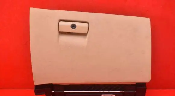 BMW X3 E83 Glove box