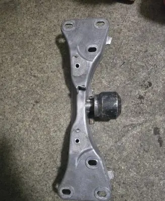 BMW 7 E38 Gearbox mounting bracket 1092474 1092473