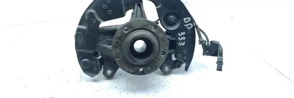 Peugeot 308 Front wheel hub spindle knuckle 9806779480