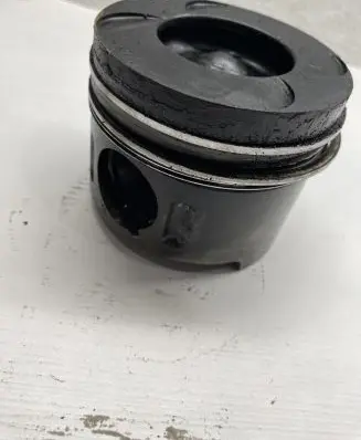 Mercedes-Benz E W211 Piston 15R1