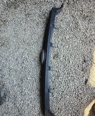 Ford Escort Front grill 95AB8200