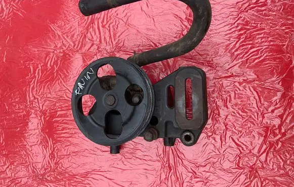 Mitsubishi Pajero Pinin Power steering pump