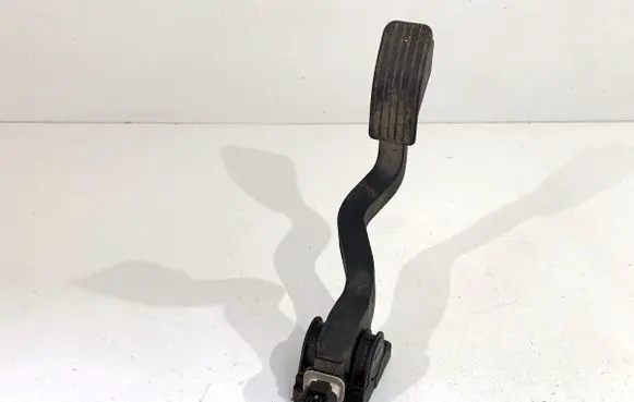 Citroen C3 Pluriel Accelerator throttle pedal 9646702180