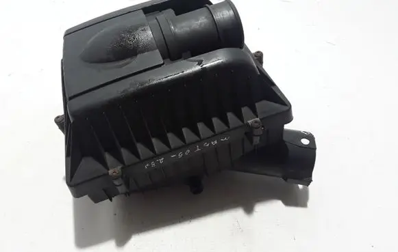 Renault Master II Air filter box 8200505567