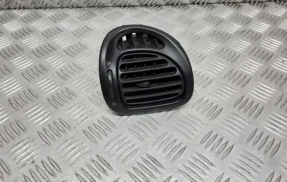 Citroen Xsara Picasso Dashboard air vent grill cover trim F125135