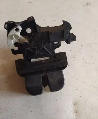 Audi A4 S4 B7 8E 8H Tailgate/trunk/boot lock/catch/latch 8P4827505B