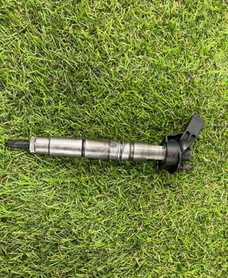 Mercedes-Benz ML W164 Fuel injector A6420701187