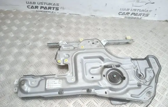 Hyundai Trajet Front window lifting mechanism without motor 824703A000