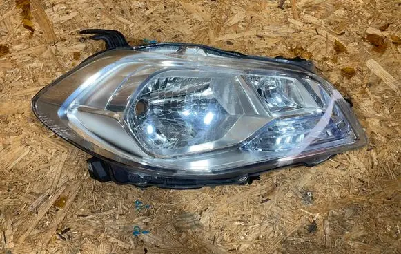 Suzuki SX4 S-Cross Headlight/headlamp 100-17733 S2510D062-M