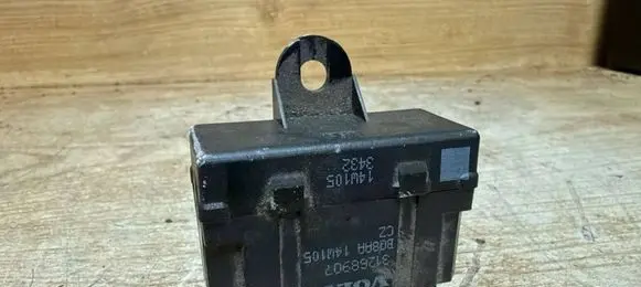 Volvo S60 Seat heating relay 31268907