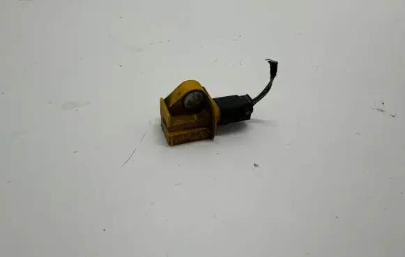 Mercedes-Benz E W212 Airbag deployment crash/impact sensor A2128210351