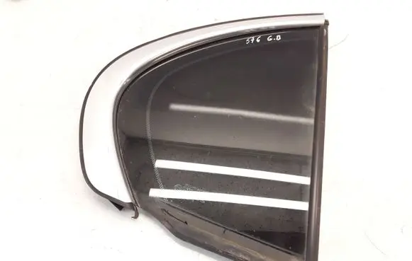 Rear vent window glass
