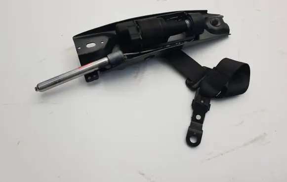 Volvo XC70 Front seatbelt buckle 8207596300