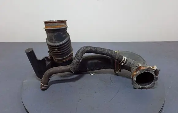 Intake resonator