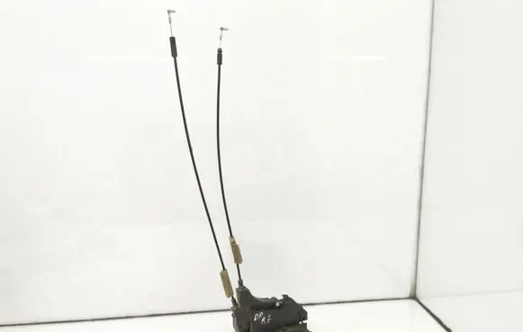 Mitsubishi Outlander Front door lock 07525