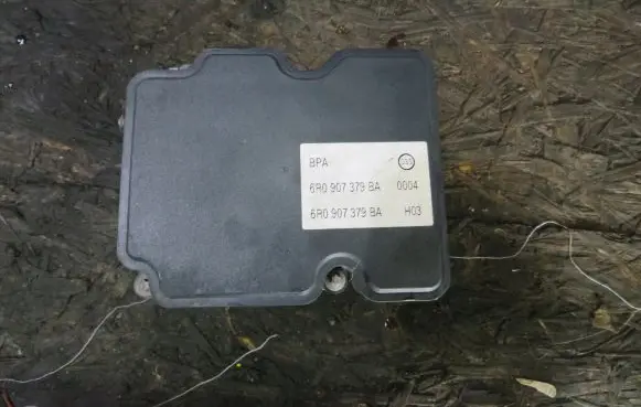 Volkswagen Polo V 6R ABS Pump 6R0907379BA