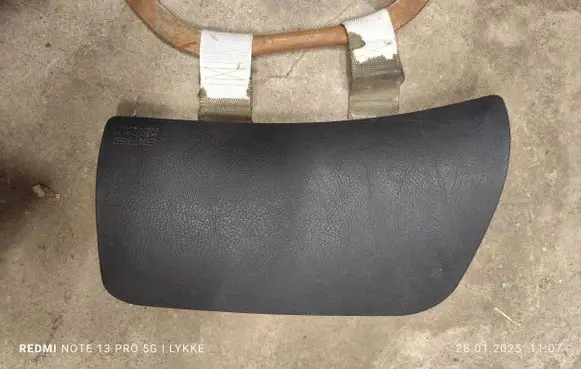 BMW 5 E39 Airbag cover 8243605 PA6GF30