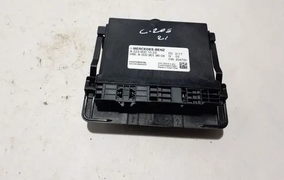 Mercedes-Benz C W206 Transfer box differential control unit A2239001023