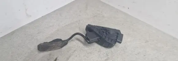 Toyota Prius (XW20) Accelerator throttle pedal 7812047040