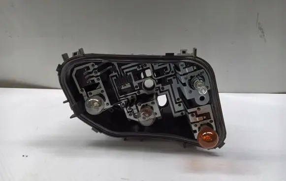 Volkswagen Polo VI Tail light bulb cover holder 2gs945095