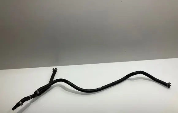 Mercedes-Benz CLS C219 Engine coolant pipe/hose