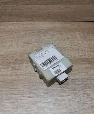 Toyota Corolla Verso AR10 Door central lock control unit/module 8974105050