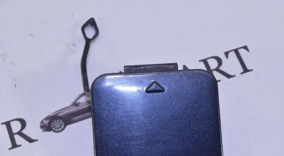 BMW 5 E39 Rear bumper row hook cap/cover 51128213683