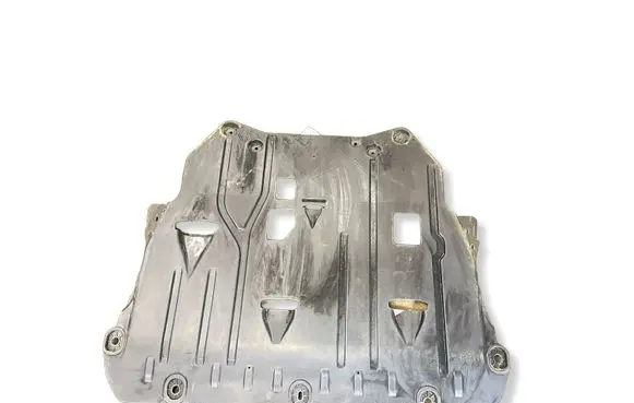 Volvo XC40 Engine splash shield/under tray 32352480