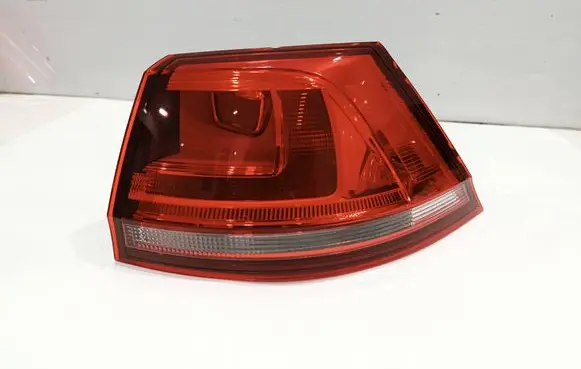 Volkswagen Golf VII Rear/tail lights 5G9945096C L90055977