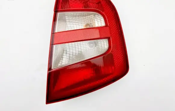 Skoda Fabia Mk1 (6Y) Rear/tail lights 6Y6945096B 6Y6945121