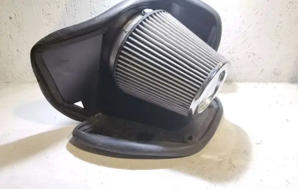 Dodge Durango Air filter box