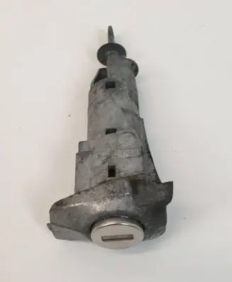 Skoda Octavia Mk3 (5E) Front door lock (next to the handle) 5E0837187A