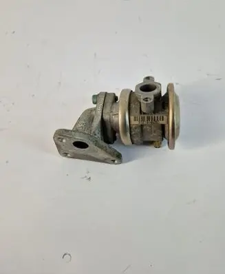 Audi A6 S6 C5 4B EGR valve cooler 078131101N
