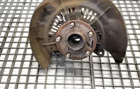 Lexus RX III Front wheel hub spindle knuckle