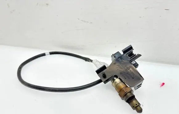 Volkswagen Golf VIII Lambda probe sensor 05E906262