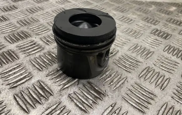 Mercedes-Benz E W211 Piston 0830923