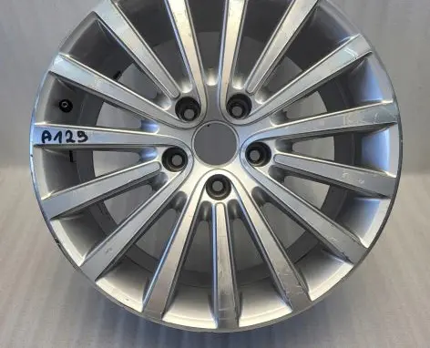 Volkswagen Multivan T5 R18 alloy rim 