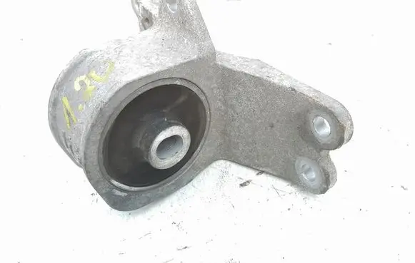 Toyota Camry VIII XV70 Engine mount bracket 1237231120