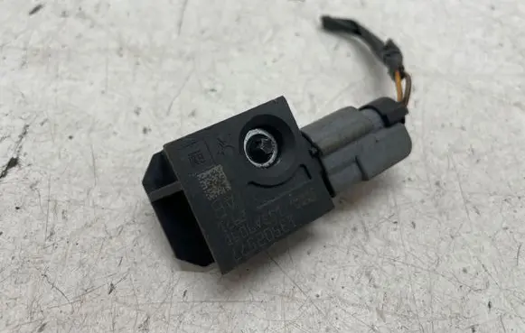 Opel Zafira C Airbag deployment crash/impact sensor 13502577