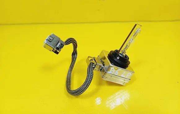 Volkswagen PASSAT B6 Xenon bulb 66146
