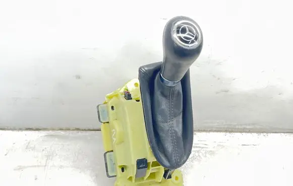 Mercedes-Benz CLS C219 Gear shifter/selector A2112674224