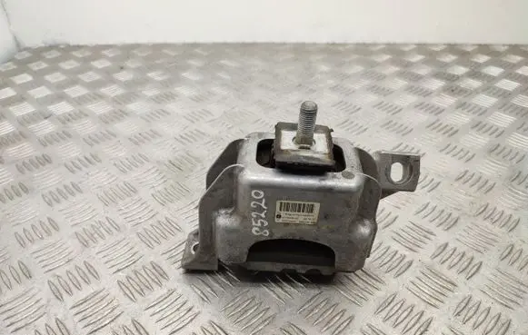Mini One - Cooper Coupe R56 Engine mount bracket 6778645