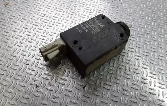 Toyota Avensis T220 Central locking motor 6915005010