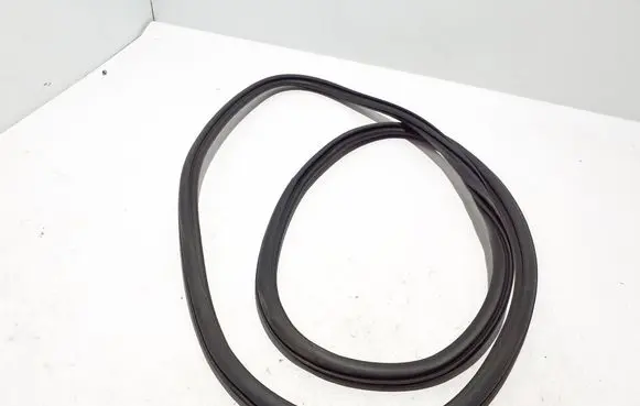 Audi A6 S6 C8 4K Front door rubber seal 4K0831721A