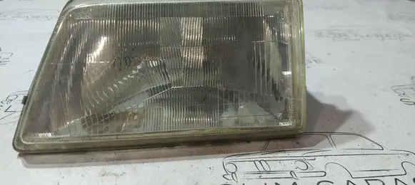 Peugeot 205 Headlight/headlamp 