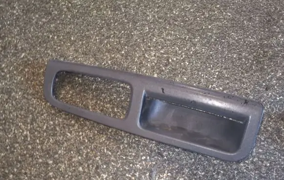 Volvo V50 Front door window switch trim 8679473