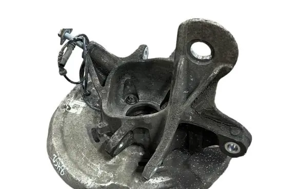 BMW 5 F10 F11 Rear wheel hub 6796100