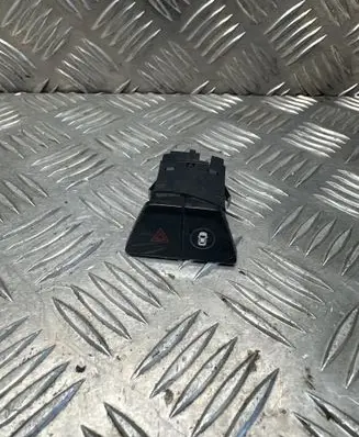 BMW 5 G30 G31 Hazard light switch 6993047 2C699304701 3474320104