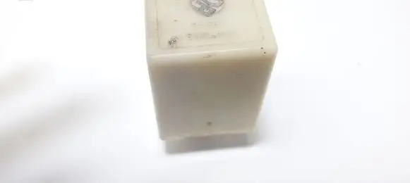 Land Rover Discovery Window wiper relay 10153